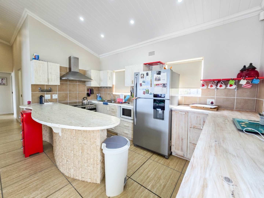 5 Bedroom Property for Sale in Jongensfontein Western Cape